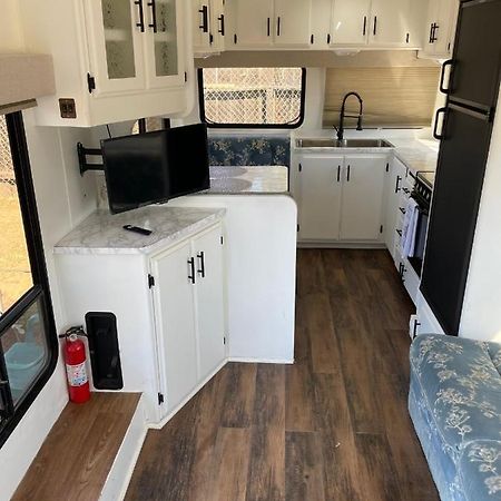 Готель Rv2 Stunning Rv Private Netflix Freeparking Морено-Валлі Екстер'єр фото