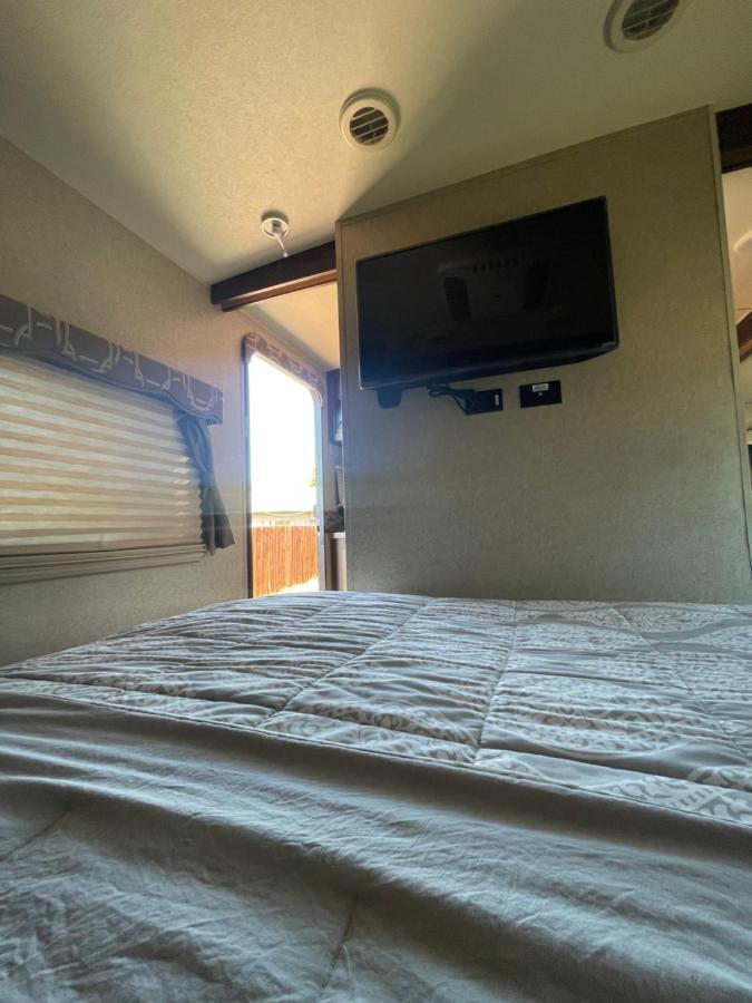 Готель Rv2 Stunning Rv Private Netflix Freeparking Морено-Валлі Екстер'єр фото