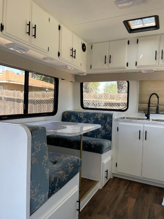Готель Rv2 Stunning Rv Private Netflix Freeparking Морено-Валлі Екстер'єр фото